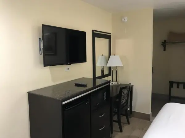 Colton Inn 4